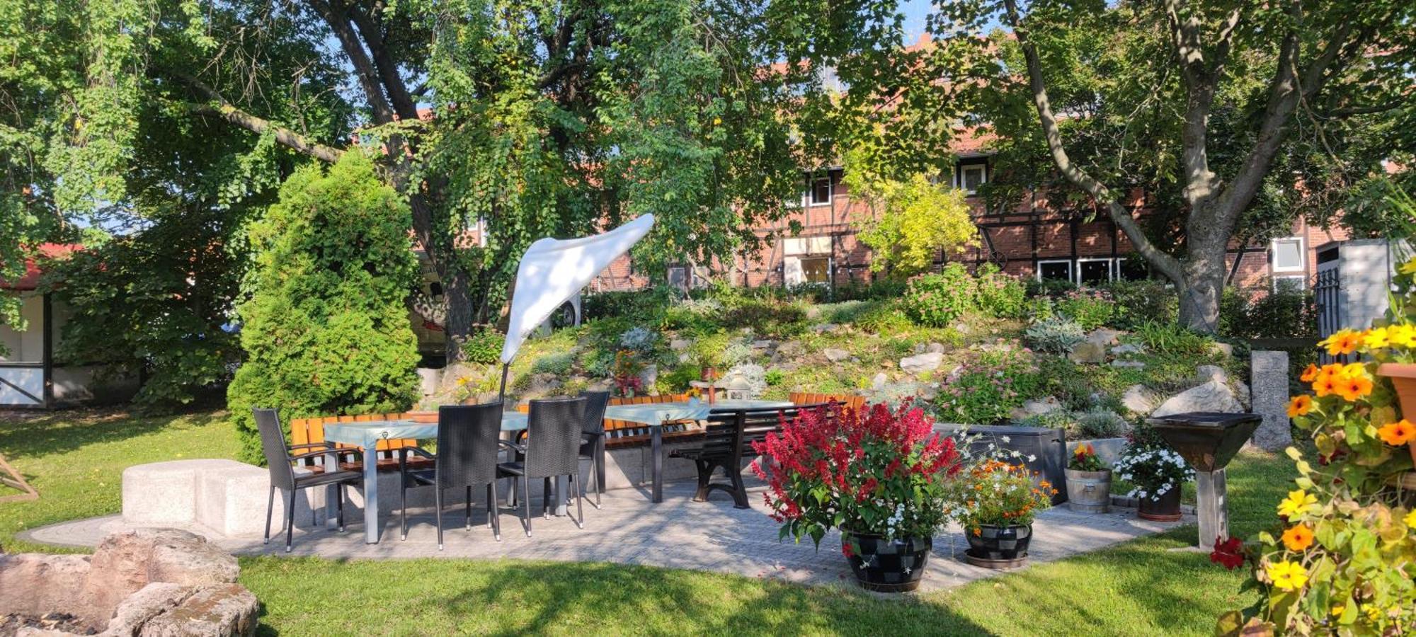 Apartment Im Gruenen Mit Anbindung Ans Zentrum Erfurt Luaran gambar