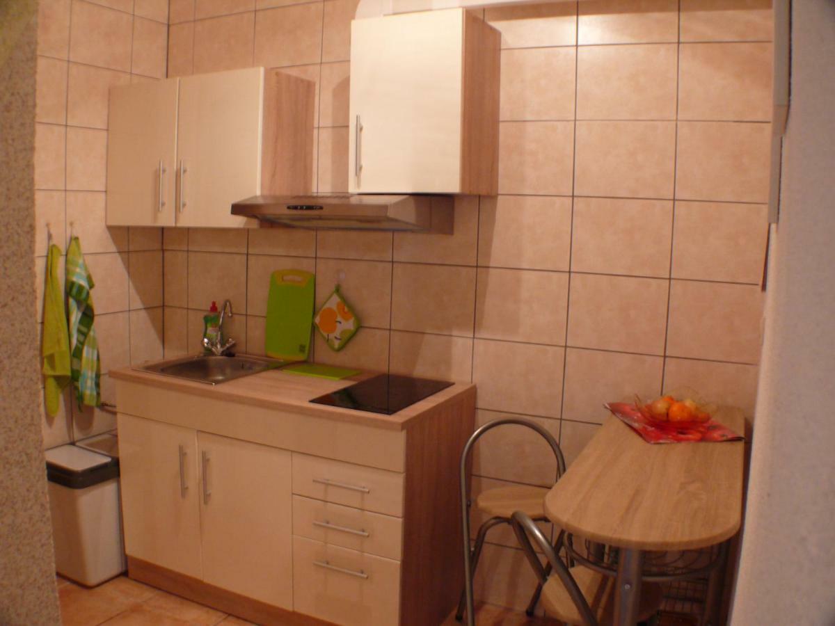 Apartment Im Gruenen Mit Anbindung Ans Zentrum Erfurt Luaran gambar